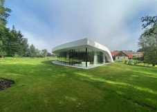 Svätý grál Ekonomiek – stavby